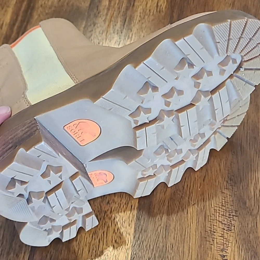 Sorel Joan Now Chelsea Tan Leather Ankle Boots 8.5 - Picture 8 of 9